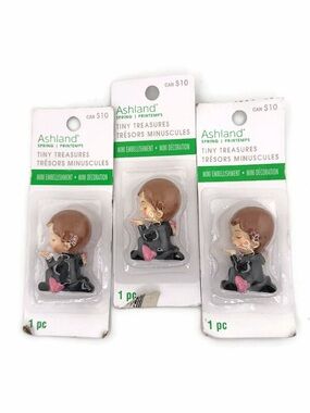 Ashland Tiny Treasures Kneeling Boy Mini Embellishments Set of 3